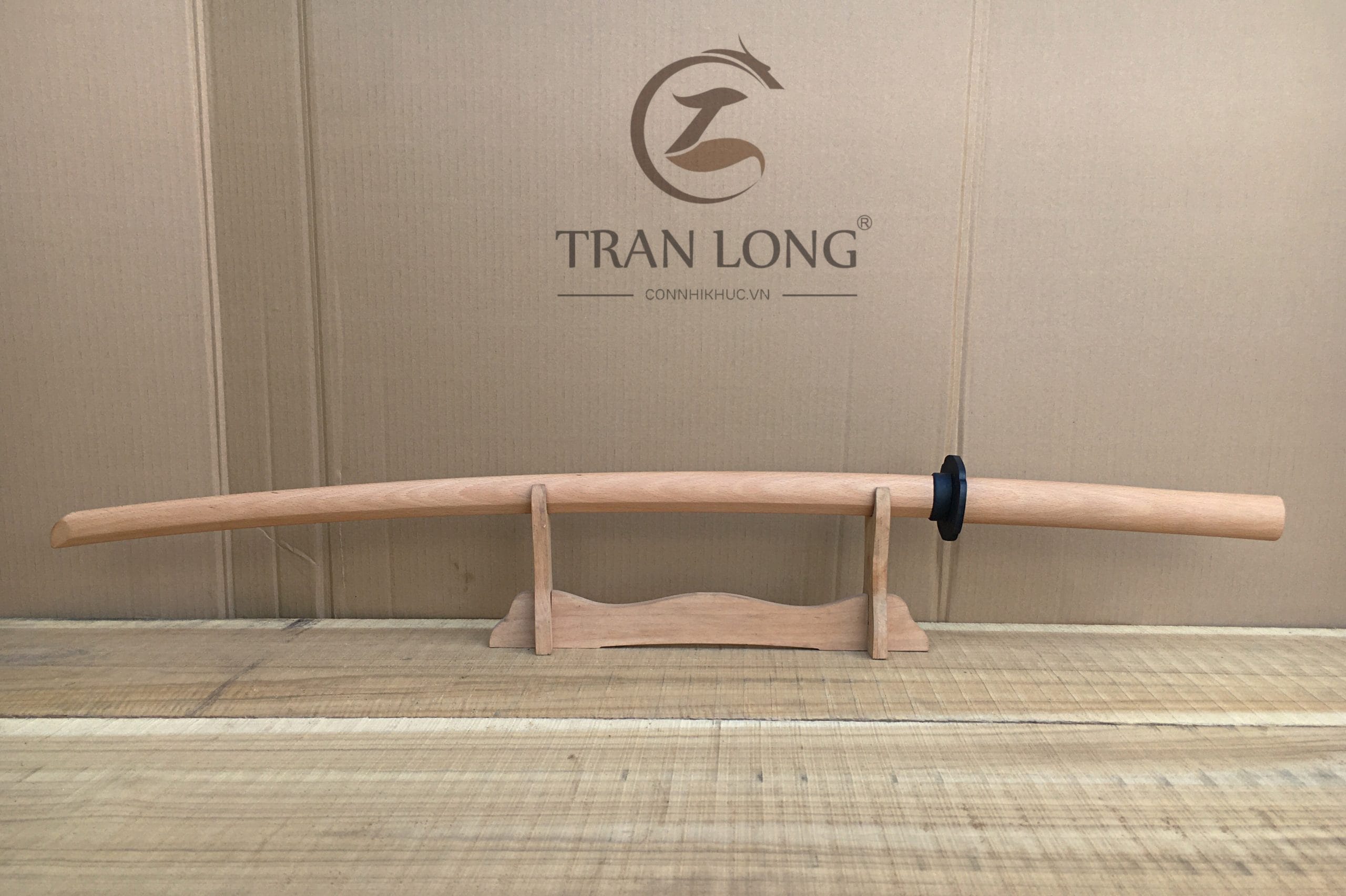 ảnh chính diện kiếm gỗ bokken gỗ beech