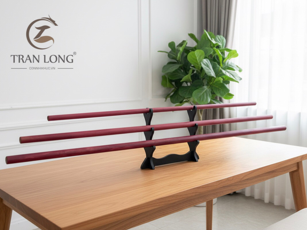 ảnh chụp trường côn gỗ purpleheart